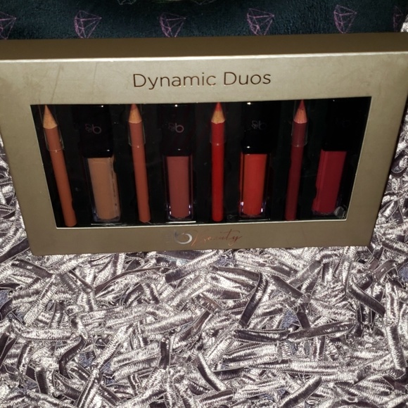 Lip Gloss and Lip Liner Set - Picture 2 of 5